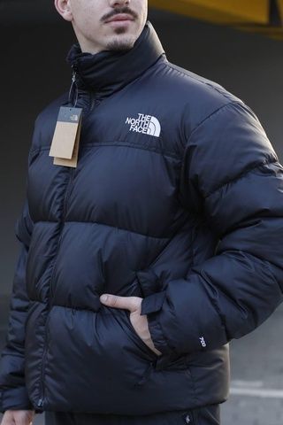 Мужская зимняя куртка The North Face черная - Пуховик черного цвета